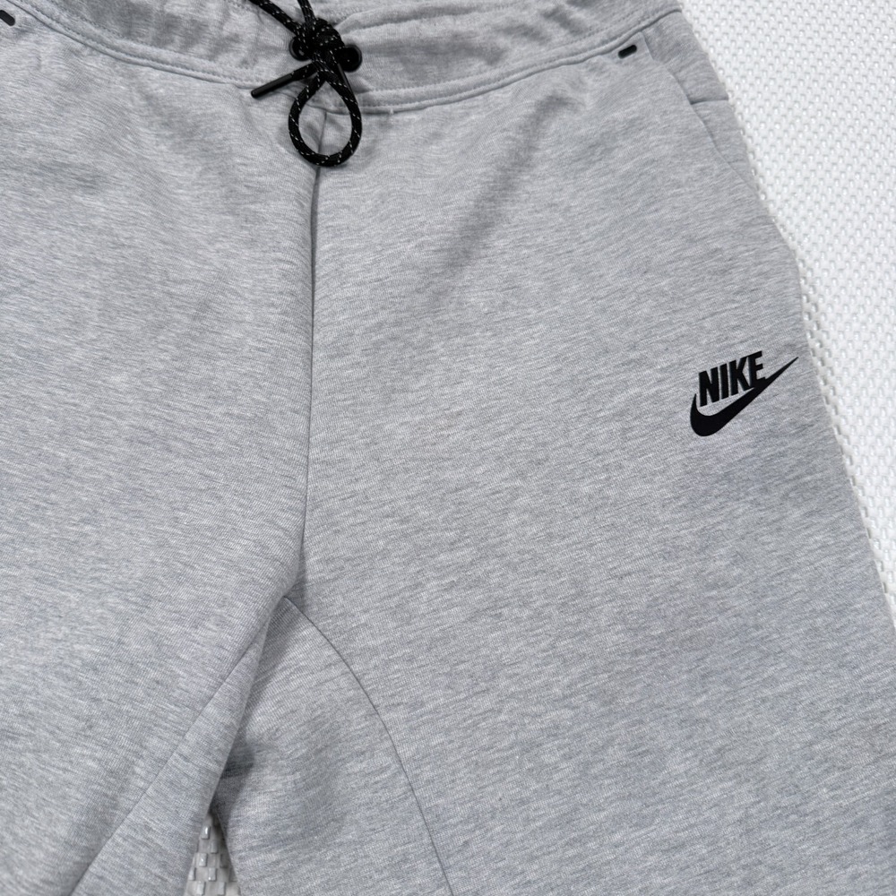 Nike Tech Fleece Men's XS Gray Shorts Heather Black Swoosh Drawstring 18" - Picture 2 of 7